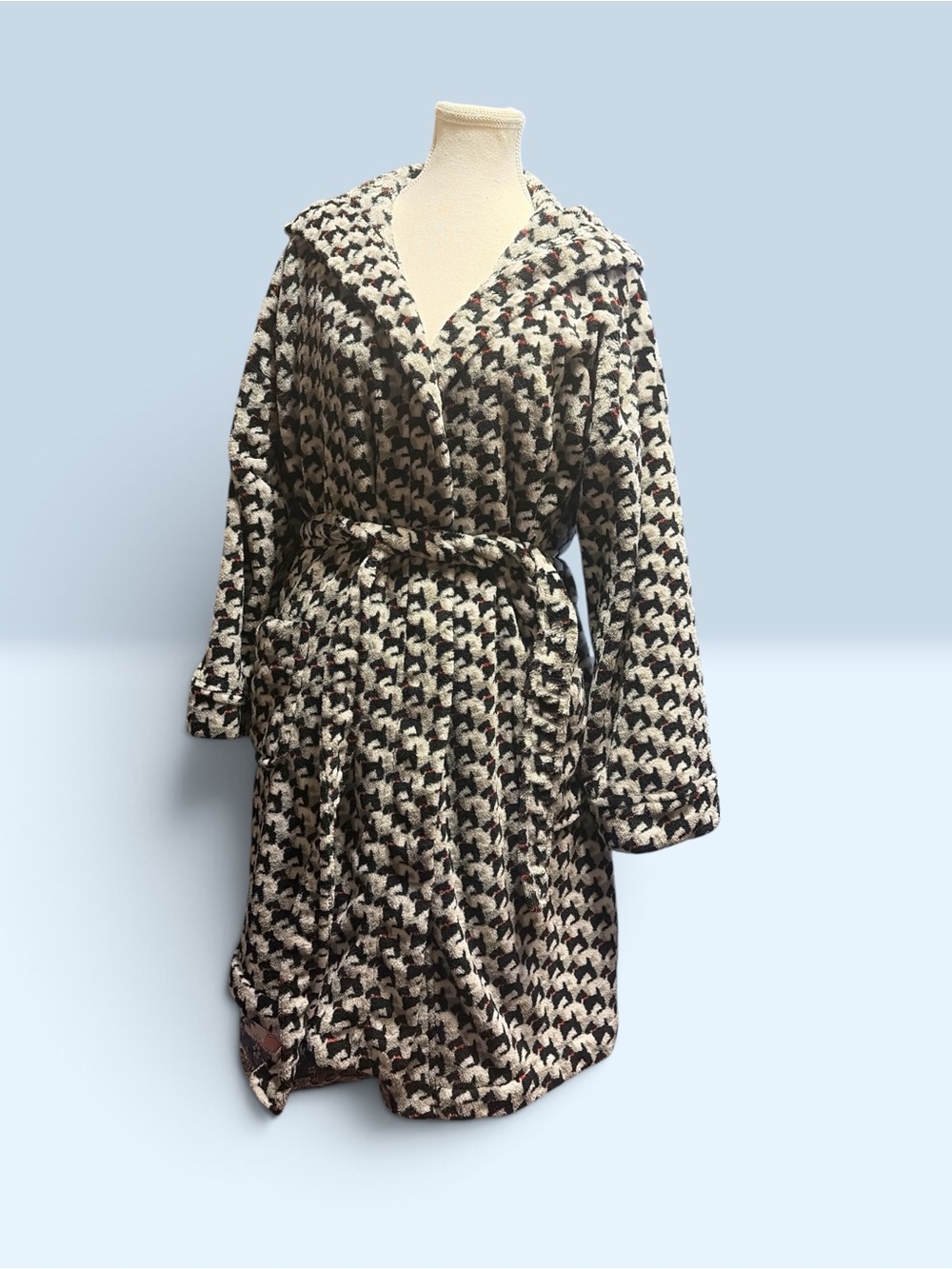 Vera Bradley Black & White Scottie Dog Hooded Robe with Belt